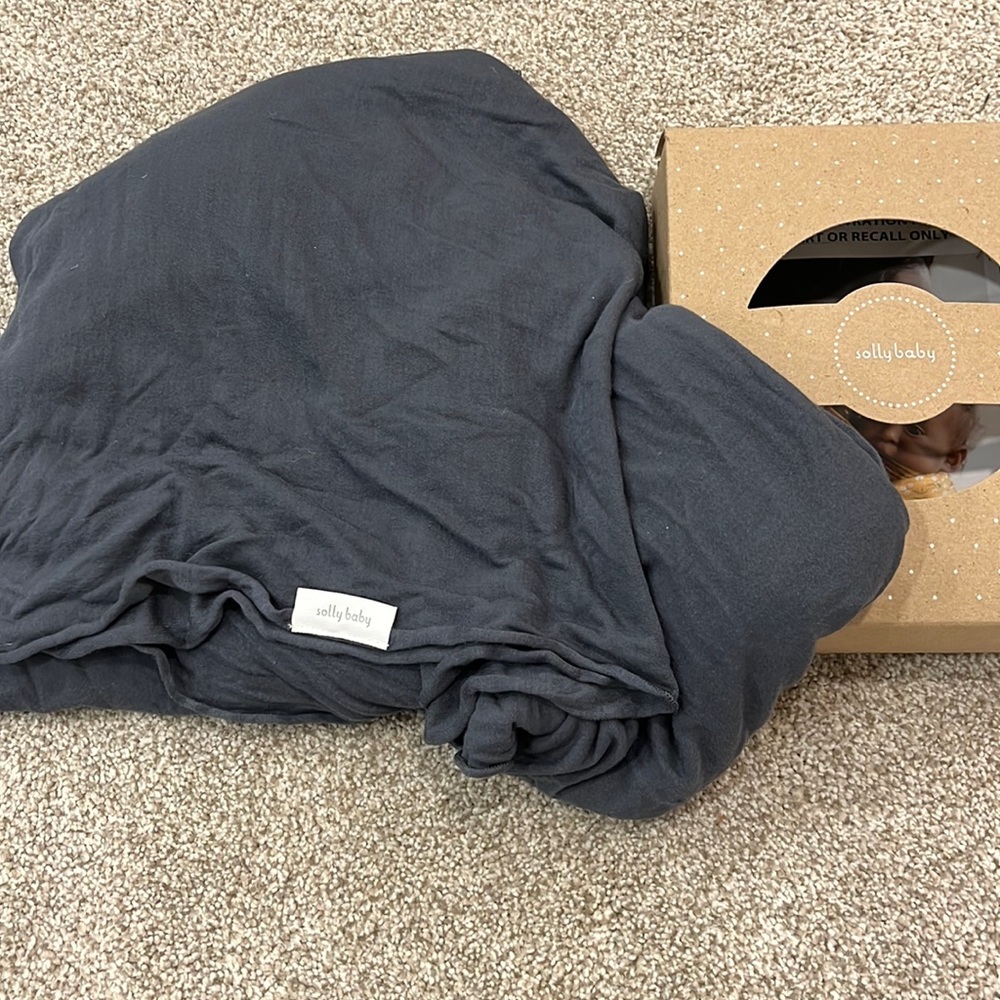 Solly Baby grey wrap